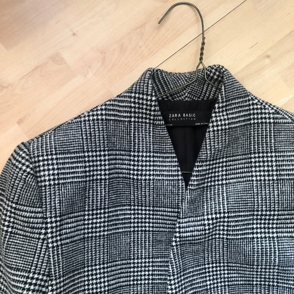 Zara Coat - Picture 1 of 3